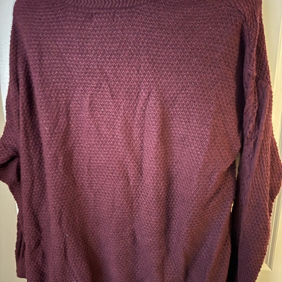 Old Navy Women's Purple Sweater - Picture 2 of 2